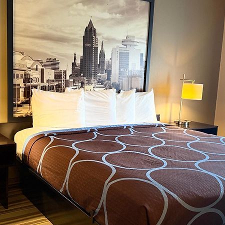 Delavan Inn And Suites Luaran gambar
