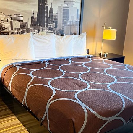Delavan Inn And Suites Luaran gambar