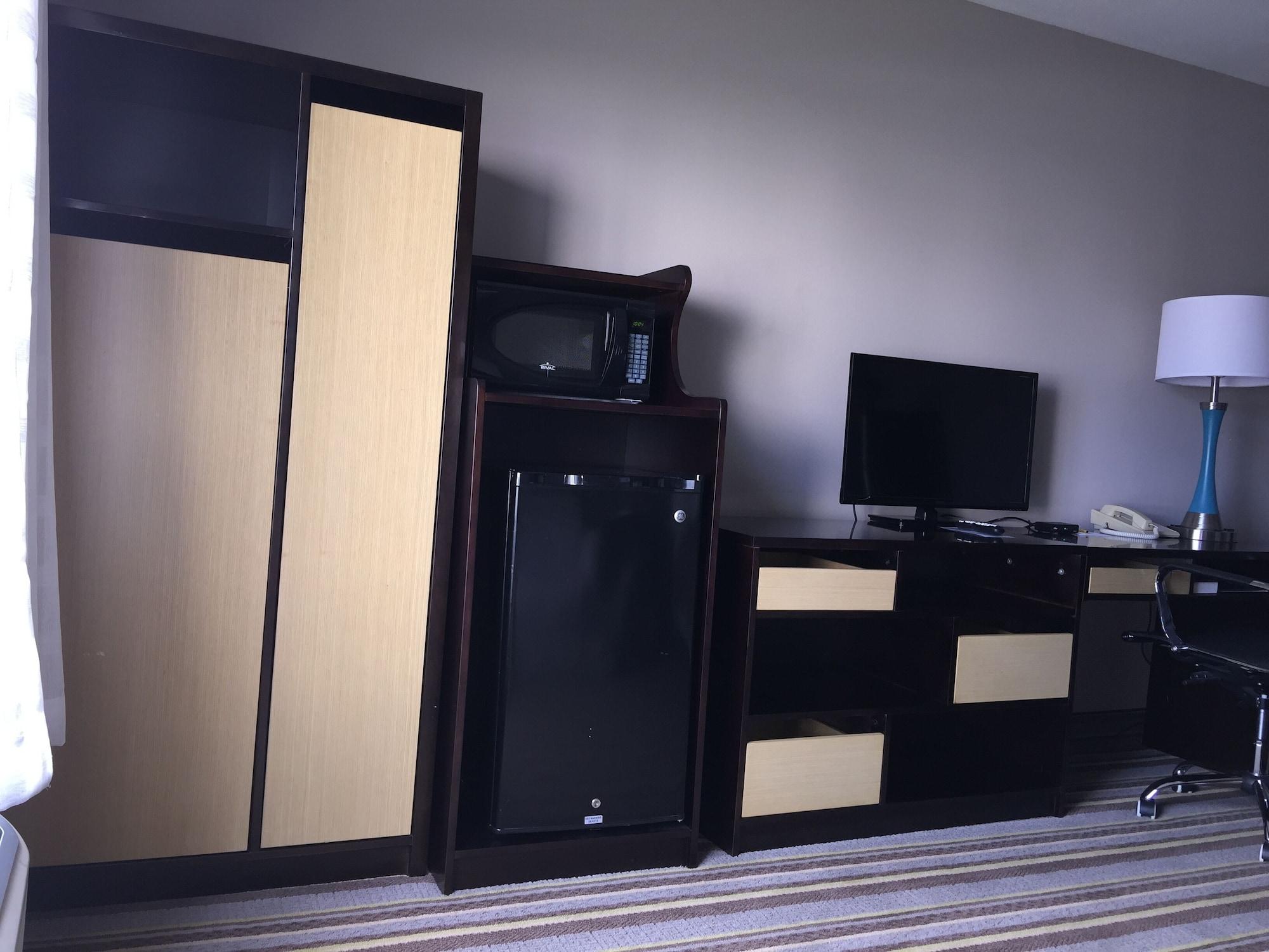 Delavan Inn And Suites Luaran gambar